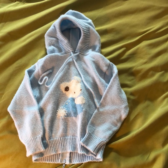 Baby boy blue hoodie sweater/sweet white bear on front/ zip up in back 18 months - Picture 4 of 15